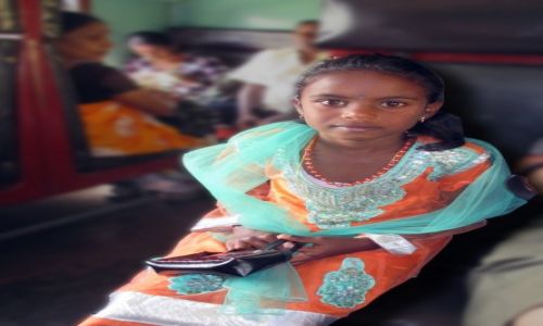 Zdj�cie SRI LANKA / Kandy / Wagon IIIkl. na trasie do Pinnawala / �liczna