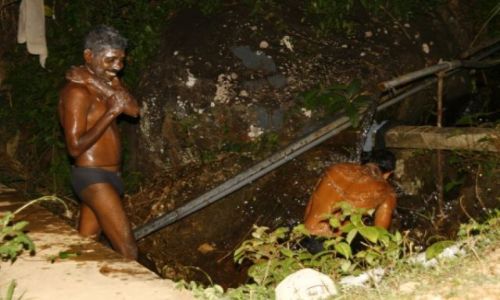 Zdjęcie SRI LANKA / Matara / Deniyaya / Wieczorna toaleta