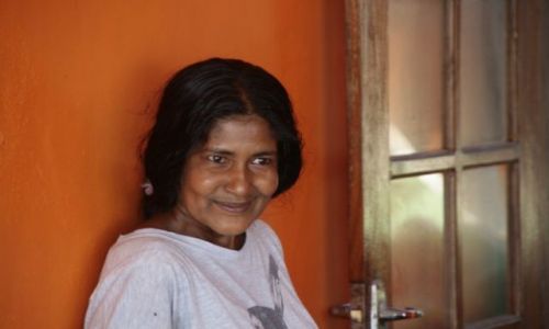 Zdjecie SRI LANKA / Poludnie / Hikkaduwa / Portret kobiety