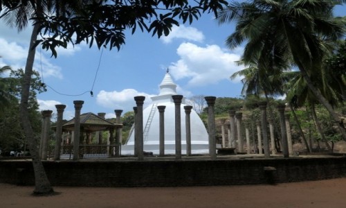 Zdjcie SRI LANKA / Trjkat Kulturowy / Mihintale / Dagoba Drzewa Mangowego