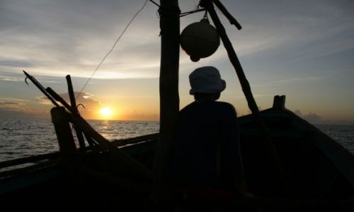 Zdjęcie SRI LANKA / Poludnie  / Port macierzysty Weligama / Wschod slonca na Oceanie Indyjskim