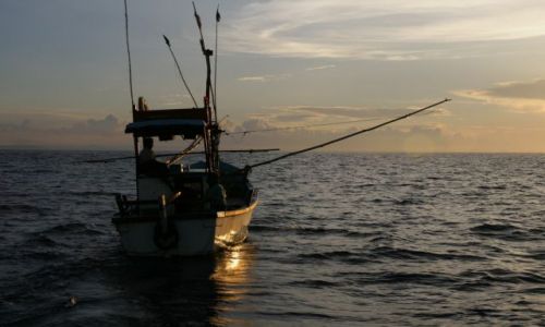 Zdjęcie SRI LANKA / Poludnie  / Port macierzysty Weligama / Wschod slonca na Oceanie Indyjskim