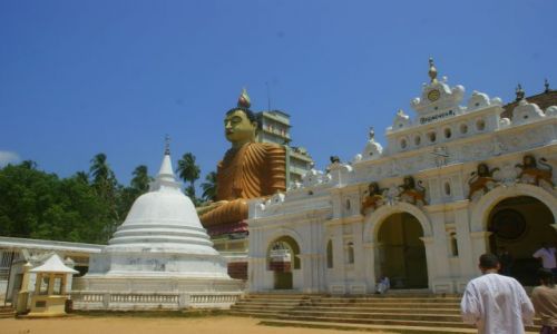 Zdjęcie SRI LANKA / Tanngale / Tanngale / Świątynia