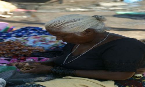 Zdjęcie SRI LANKA / Nagambo / Nagambo / Starsza Pani