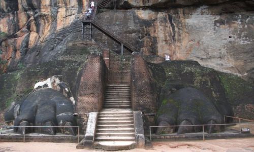 Zdjecie SRI LANKA / Singirya / Singirya / ... prawie jak Sfinks ...