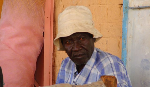 Zdjęcia: Dongala, Dongala, A wszystko te ,,,,,,,,,oczy, SUDAN Zdjęcia: Dongala, Dongala, A wszystko te ,,,,,,,,,oczy, SUDAN