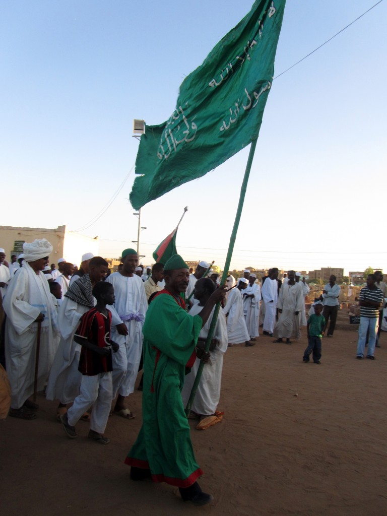 Zdjęcia: CHARTUM, AFRYKA, SUDAN - MARSZ DERWISZOW W STOLICY CHARTUM, SUDAN Zdjęcia: CHARTUM, AFRYKA, SUDAN - MARSZ DERWISZOW W STOLICY CHARTUM, SUDAN