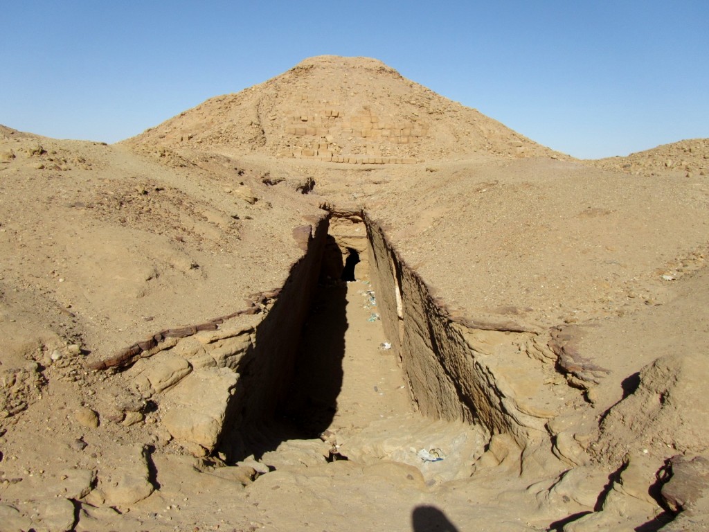 Zdjęcia: NUBIA, AFRYKA, KROLEWSKIE GROBOWCE WLADCOW NUBII - SUDAN, SUDAN Zdjęcia: NUBIA, AFRYKA, KROLEWSKIE GROBOWCE WLADCOW NUBII - SUDAN, SUDAN