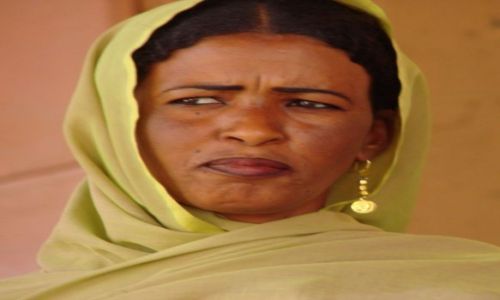 SUDAN / Dongala / Dongala / Malowane  usta