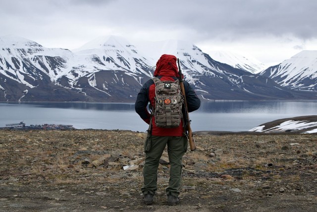 Zdj cia: kopalnia nr 3, Longyearbyen, Svalbard - Adventfjorden z góry, SVALBARD Zdj cia: kopalnia nr 3, Longyearbyen, Svalbard - Adventfjorden z góry, SVALBARD