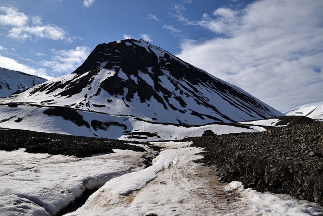 Zdj cia: Longyearbyen, Longyearbyen, Sarkofagen, SVALBARD Zdj cia: Longyearbyen, Longyearbyen, Sarkofagen, SVALBARD