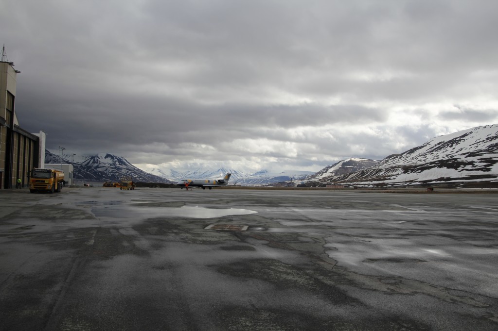 Zdjęcia: Lotnisko Longyearbyen, Spitsbergen, Svalbard airport, SVALBARD Zdjęcia: Lotnisko Longyearbyen, Spitsbergen, Svalbard airport, SVALBARD