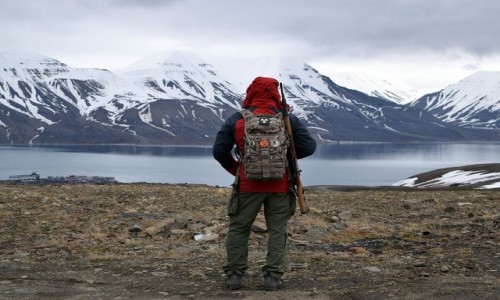 SVALBARD / Longyearbyen / kopalnia nr 3 / Svalbard - Adventfjorden z góry