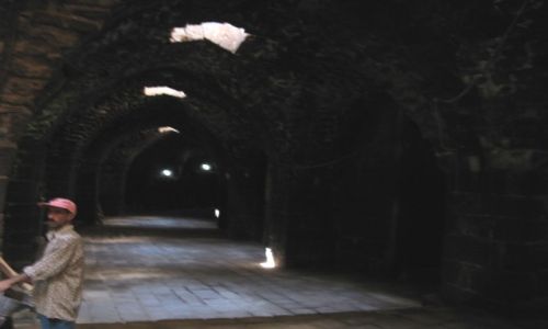 Zdjęcie SYRIA / - / Bosra, Teatr rzymski / Droga gladiatorów?