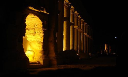Zdjecie SYRIA / Palmyra / Palmyra / Palmyra by night