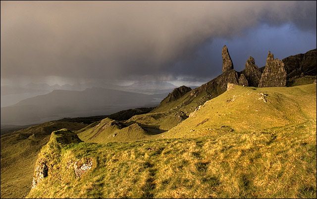 Zdjęcia: The Old Man of Storr, Isle of Skye, Amazing matinee, SZKOCJA Zdjęcia: The Old Man of Storr, Isle of Skye, Amazing matinee, SZKOCJA