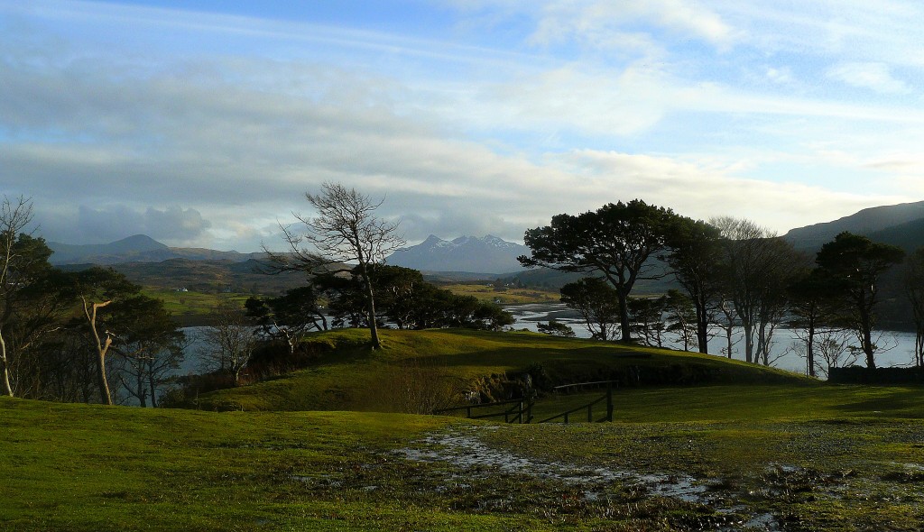 Zdjęcia: Portree, Skye, Pasmo Cuillins na horyzoncie, SZKOCJA Zdjęcia: Portree, Skye, Pasmo Cuillins na horyzoncie, SZKOCJA