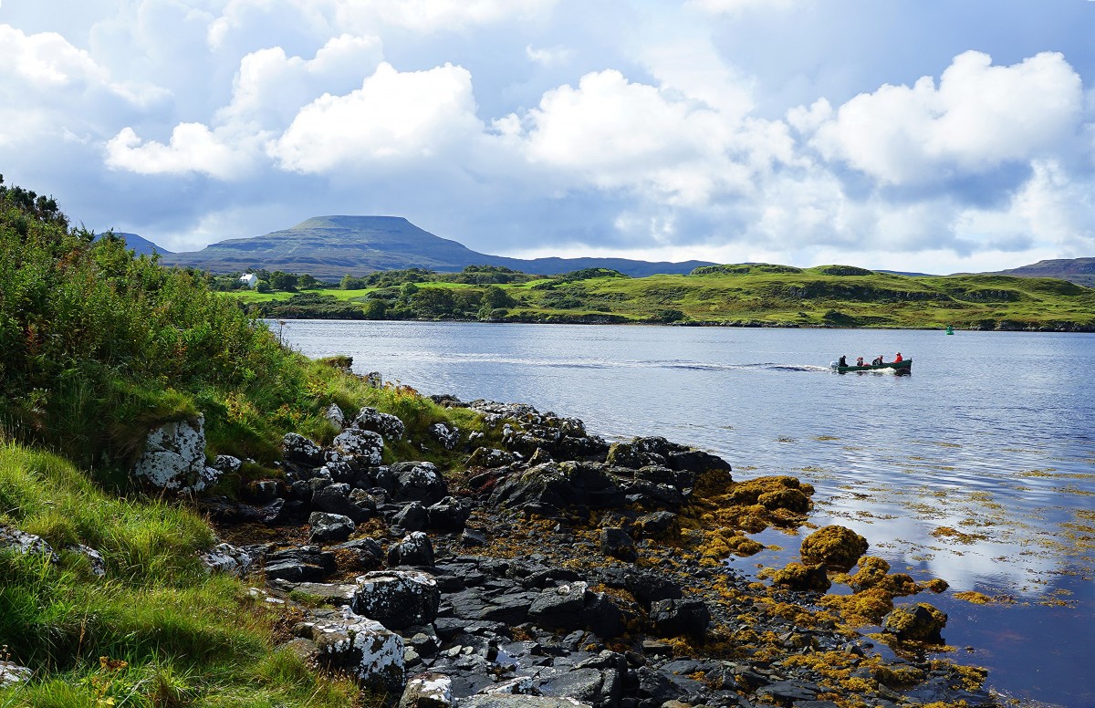 Zdjęcia: Dunvegan, Wyspa Skye , Łódka, SZKOCJA Zdjęcia: Dunvegan, Wyspa Skye , Łódka, SZKOCJA