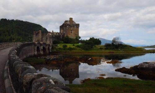 Zdjecie SZKOCJA / Zachodnia cz Highlandu / Dornie, nad Jeziorem Loch Duich / Highland