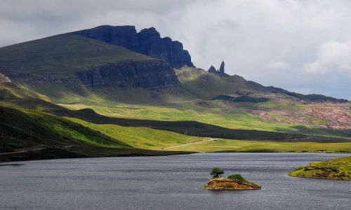Zdjcie SZKOCJA / Hebrydy / Skye / The Old Man of Storr