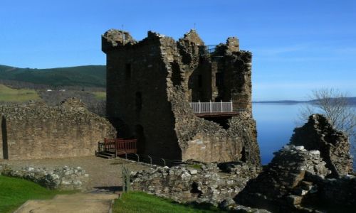 Zdjcie SZKOCJA / Loch Ness / Urquhart Castle / Jest tam jaka biaogowa?