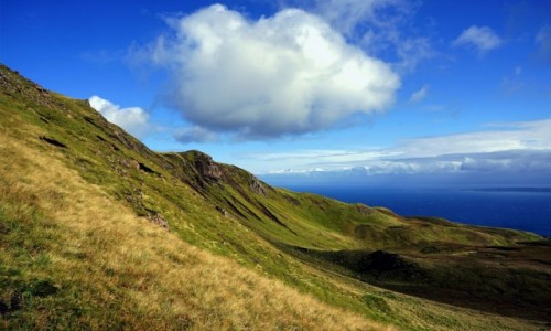 Zdjecie SZKOCJA / Wyspa Skye / Wzgrze Storr  / Chmurka