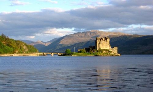 Zdjcie SZKOCJA / Szkocja / Eilean Donan / Szkocki zamek