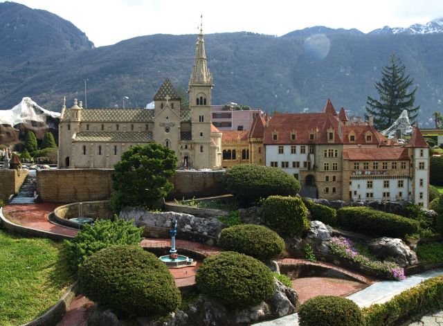 Zdjęcia: Park miniatur, Lugano , zamek dla Bari, SZWAJCARIA Zdjęcia: Park miniatur, Lugano , zamek dla Bari, SZWAJCARIA