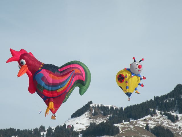 Zdjęcia: Château d'Oex, Kanton Vaud, festiwal balonow w Château d'Oex - , SZWAJCARIA Zdjęcia: Château d'Oex, Kanton Vaud, festiwal balonow w Château d'Oex - , SZWAJCARIA