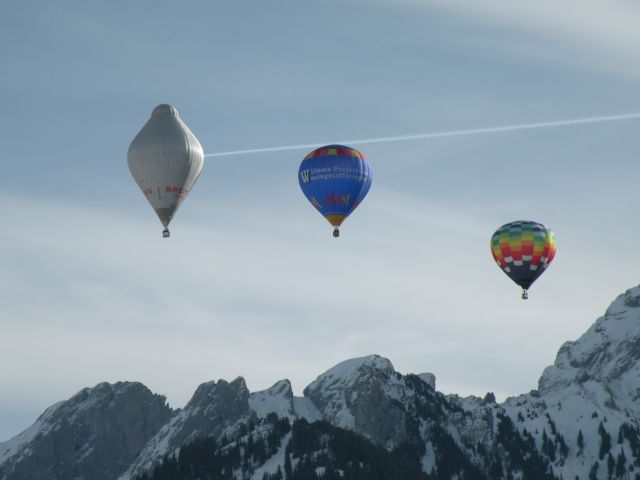 Zdjęcia: Château d'Oex, Kanton Vaud, Festiwal Balonowy w Château d'Oex, SZWAJCARIA Zdjęcia: Château d'Oex, Kanton Vaud, Festiwal Balonowy w Château d'Oex, SZWAJCARIA