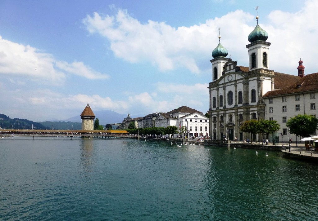 Zdjęcia: Luzerna, Luzerna, widok na barokowy kościół w Luzernie, SZWAJCARIA Zdjęcia: Luzerna, Luzerna, widok na barokowy kościół w Luzernie, SZWAJCARIA