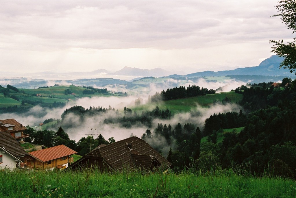 Zdjęcia: Menzberg, Lucerna, Mgły nad Menzbergiem, SZWAJCARIA Zdjęcia: Menzberg, Lucerna, Mgły nad Menzbergiem, SZWAJCARIA