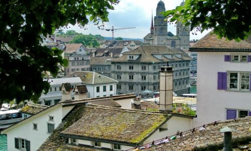 Zdjęcie SZWAJCARIA / Zurich / Zurich / Dachy Zurichu