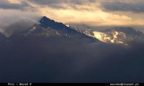Zdjęcie SZWAJCARIA / VALAIS / CRANS MONTANA / IDZIE NOC