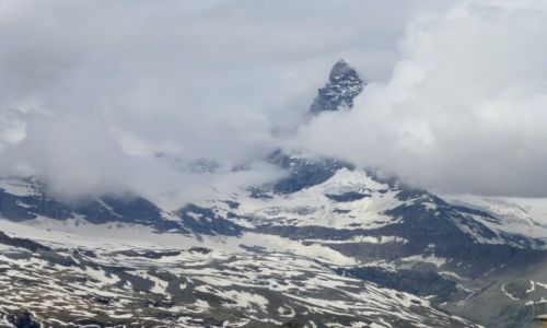 Zdjecie SZWAJCARIA / Szwajcaria / Gornergrat 3089m / nareszcie - Matterhorn pokaza charakterystyczny czubek