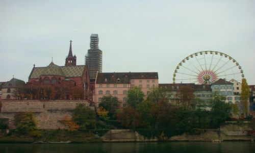 Zdjecie SZWAJCARIA / brak / basel / widok na katedre bazylejska