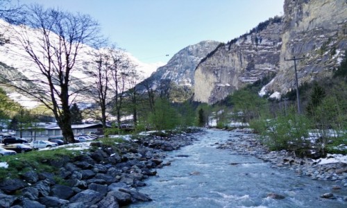 Zdjęcie SZWAJCARIA / Lauterbrunnen / Lauterbrunnen / Górski potok