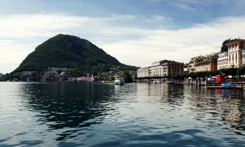 Zdjcie SZWAJCARIA / Ticino  / Lugano /  Widok na Monte San Salvatore