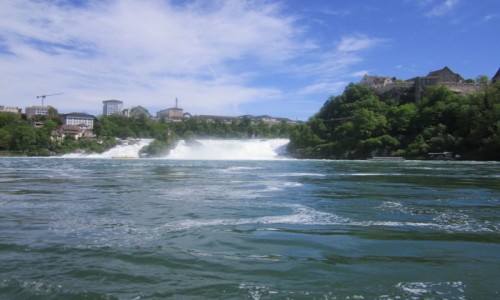 Zdjcie SZWAJCARIA / Schaffhausen / Neuhausen am Rheinfall / Wodospad Rheinfall na przeomie Renu