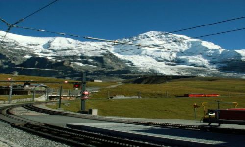 Zdjecie SZWAJCARIA / brak / Kleine Scheidegg 2061m / Jedyna taka kolejka wąskotorowa
