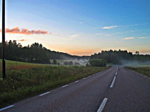 Zdjęcia: OKOLICE LUDVIKA, DALARNA, SPOWITE PORANNĄ MGŁĄ, SZWECJA Zdjęcia: OKOLICE LUDVIKA, DALARNA, SPOWITE PORANNĄ MGŁĄ, SZWECJA