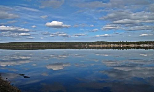 Zdjcie SZWECJA / VASTERBOTTEN-LAPONIA / LYCKSELE / WIDOK NA KEMPING