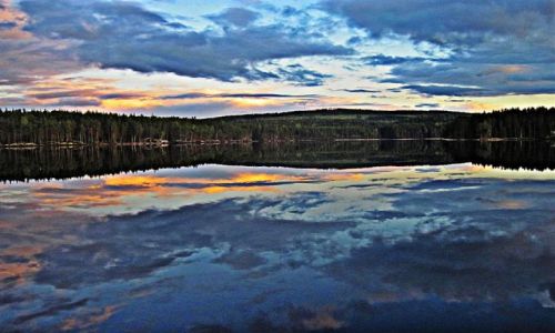 Zdjcie SZWECJA / DALARNA / OKOLICE LUDVIKA / ZMIERZCH W DALARNIE