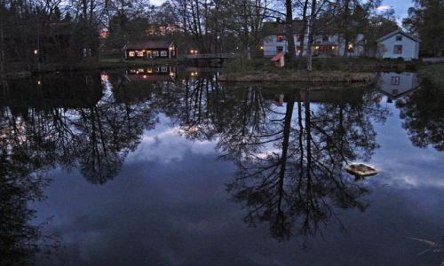 Zdjcie SZWECJA / VASTERNORRLAND / NORBERG / NAD STAWEM