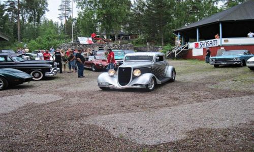 Zdjecie SZWECJA / VASTMANLAND / NORBERG / AUTA Z DUSZ