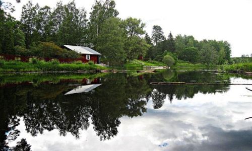 Zdjcie SZWECJA / VASTMANLAND / OKOLICE NORBERG / NAD RZECZK
