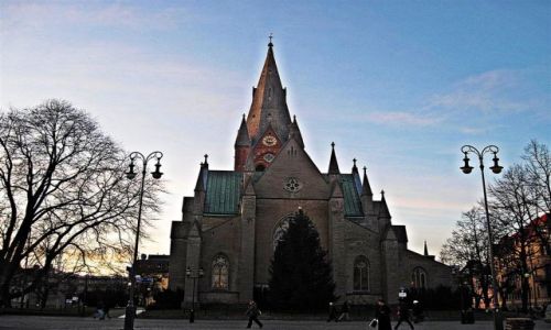 Zdjecie SZWECJA / OREBRO / OREBRO / KOCIӣ  W.MIKOAJA