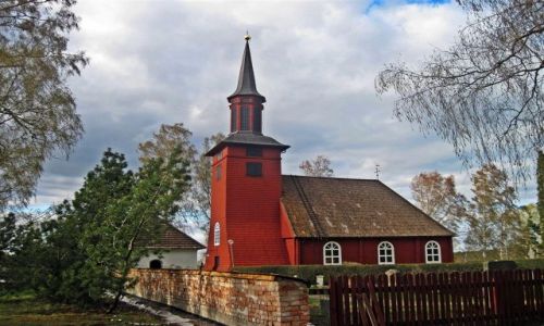 Zdjcie SZWECJA / DALARNA-OKOLICE FALUN / HOSJO / CZERWONY  KOCIӣEK