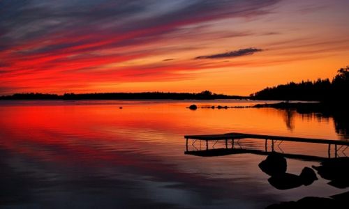 Zdjcie SZWECJA / Uppsala / Vaxjo / niesamowite barwy nad jeziorem
