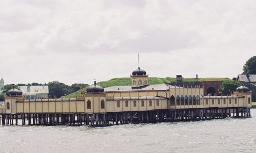Zdjecie SZWECJA / Kattegat / Varberg / Nietypowe molo